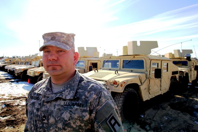 Former 181st MFTB Soldier presented with Soldier's Medal at Fort McCoy for ice rescue