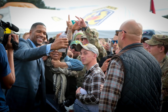 Strahan and fans
