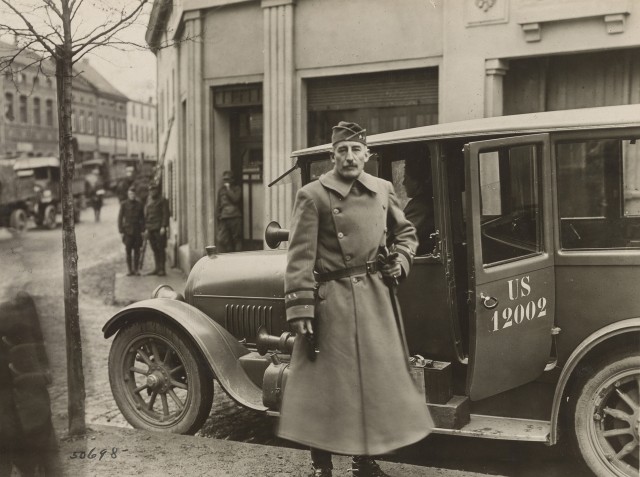 New York troops march into Germany to meet former foes as Army of Occupation