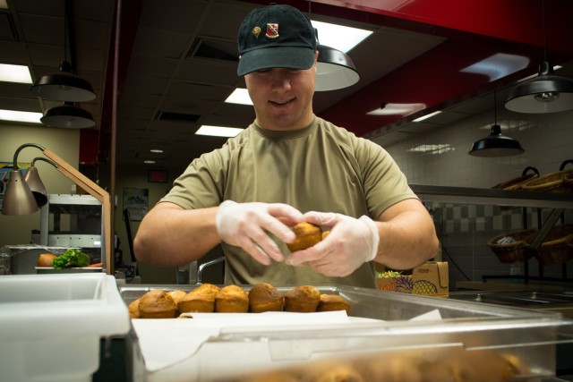 "Intense Attention to Every Detail" Gator Paratroopers Prepare Thanksgiving Feast for Panther Brigade