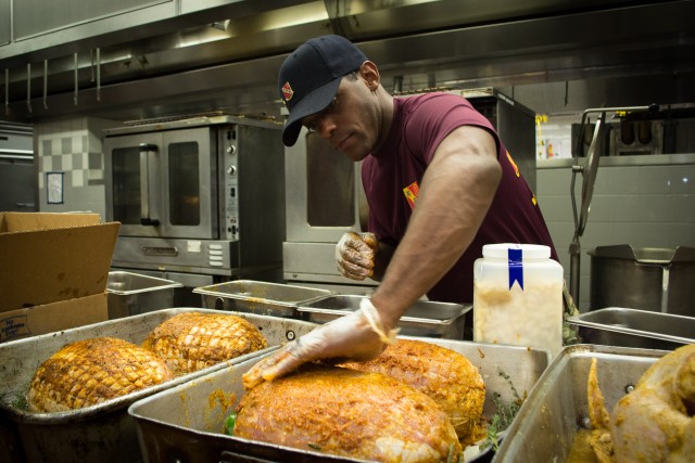"Intense Attention to Every Detail" Gator Paratroopers Prepare Thanksgiving Feast for Panther Brigade