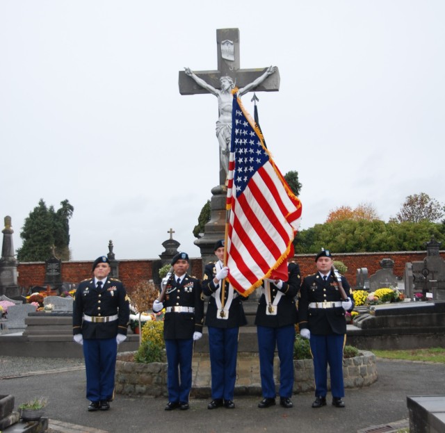 USAG Benelux Color Guard in Chi&egrave;vres