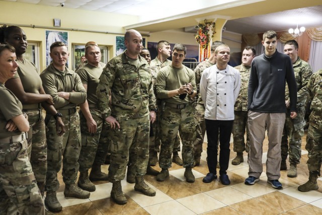 Tennessee Guard members celebrate Thanksgiving with multinational Servicemembers