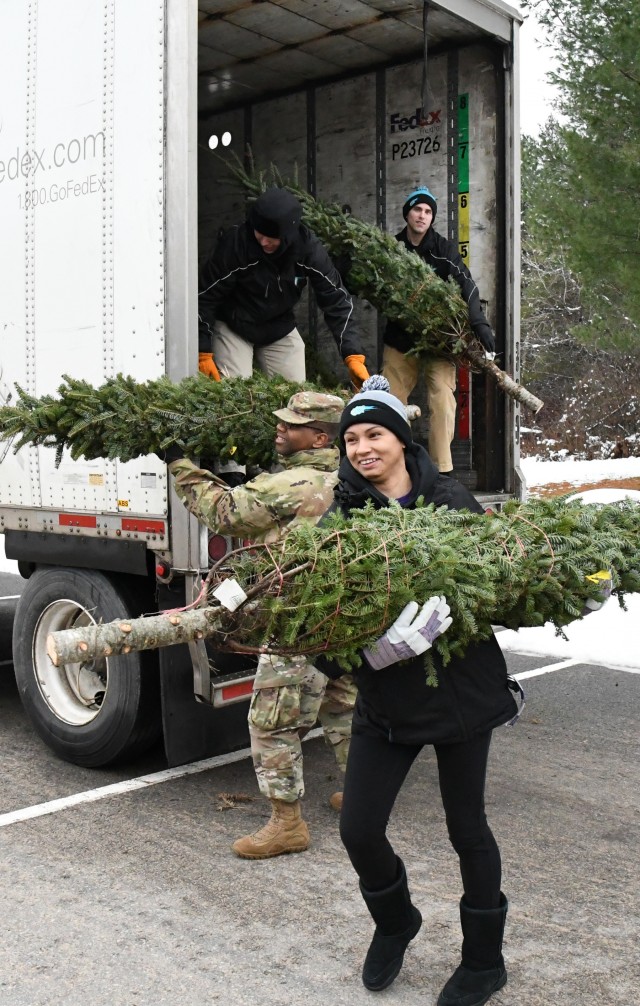 Trees for Troops, annual tree lighting ceremony spreads holiday cheer to Fort Drum community