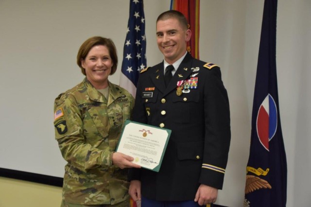 First Army warrant officer advances to the finals for MacArthur Leadership Award 