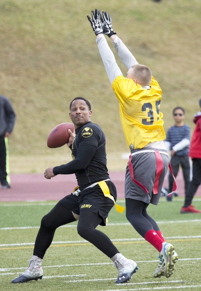 Army beats Navy 27-19 in annual flag football matchup at Camp Zama