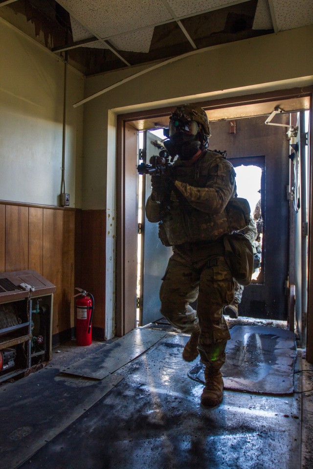 101st Leaders attend Subterranean Training