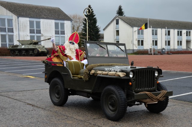 SHAPE middle school students visits Bastogne