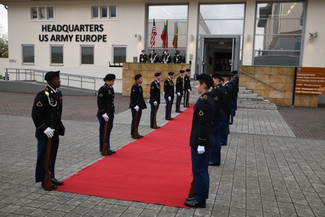 Lithuania Army Chief visits U.S. Army Europe Headquarters