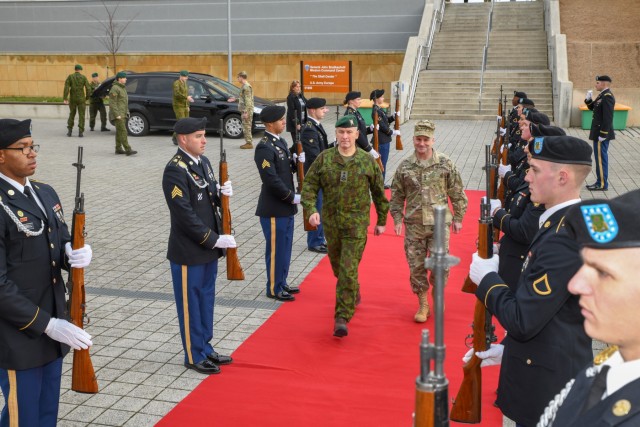 Lithuania Army Chief visits U.S. Army Euorpe Headquarters