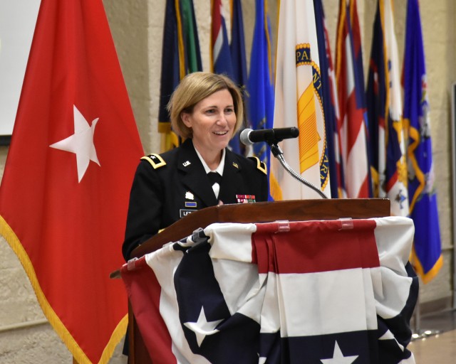 Senior Executive Service leader retires following illustrious DoD career