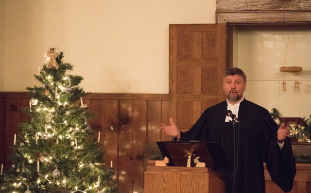 German Christmas Service brings joy to the installation