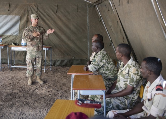 Information exchange prepares Djiboutian Soldiers for deployment to Somalia