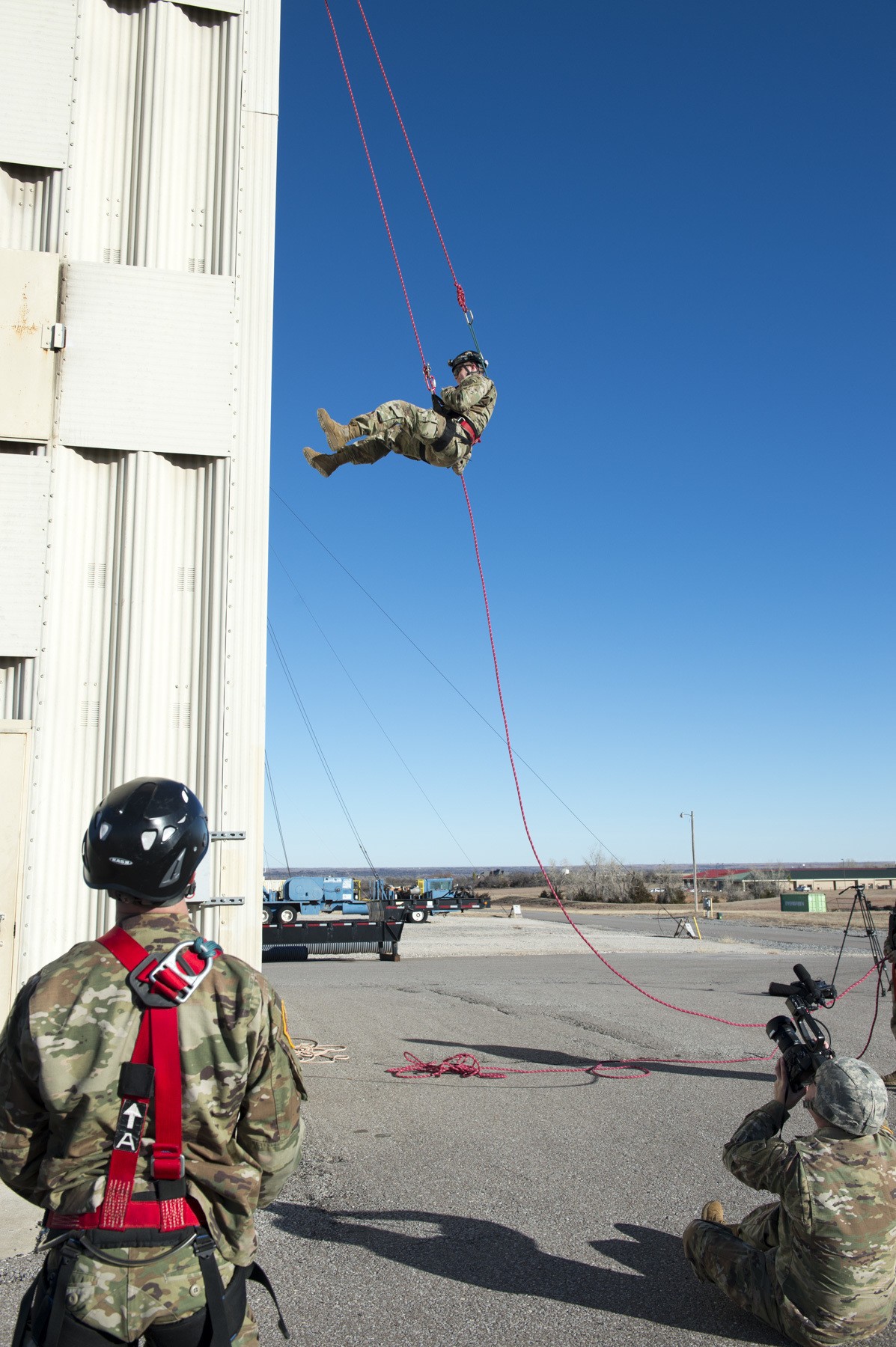 Oklahoma National Guard's civil support team practices rope rescues ...