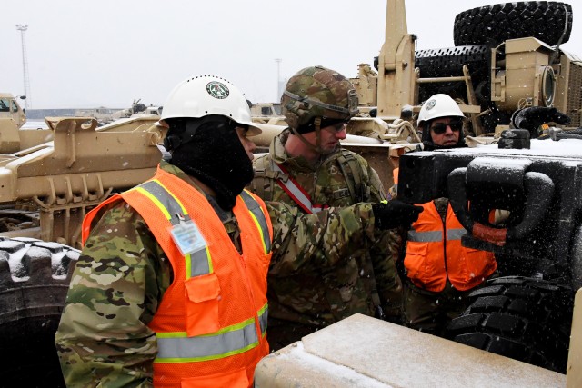 Reservists use civilian skills to support SDDC mission