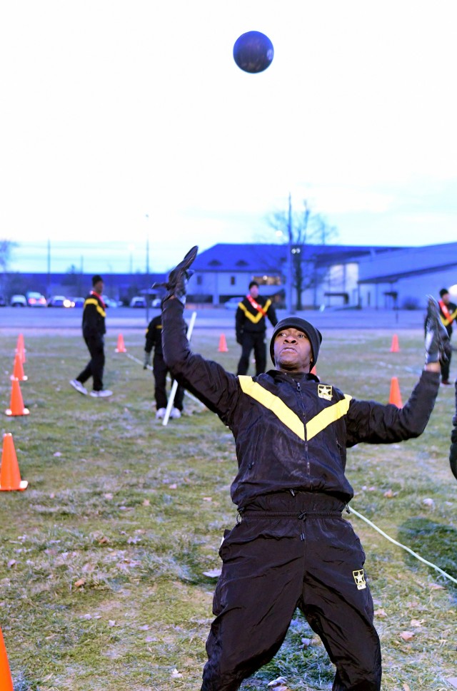 Soldiers from 19th Engineer Battalion participate in evaluation phase of new combat fitness test