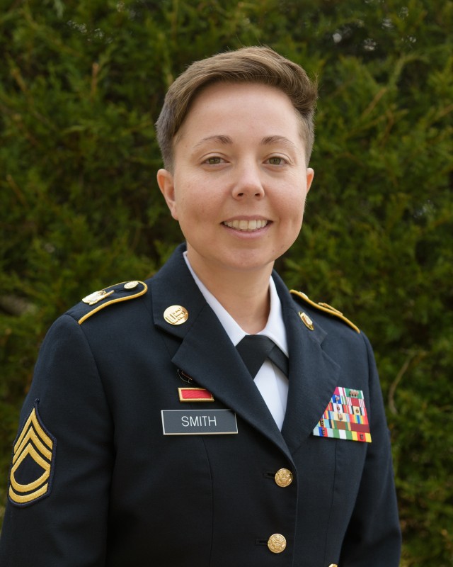 Army Guard director recognizes, celebrates Army Guar top recruiters