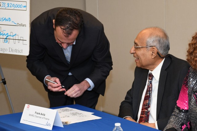 First-of-its-kind agreement signed by USACE and MWRD to complete vital infrastructure project