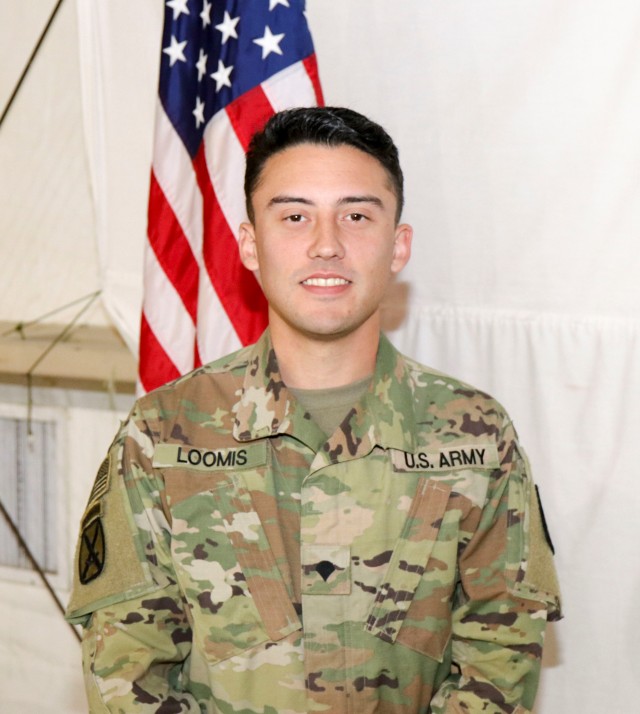 Signal Soldier graduates Camp Buehring Basic Leader Course