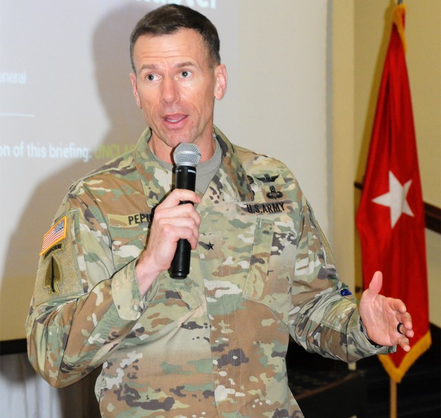 Special ops general shares wisdom with Aviation students