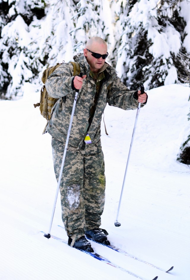 Army National Guard Soldiers learn arctic survival from northern neighbors