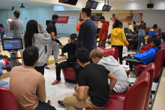 Camp Zama bowls to 'Strike Out Teen Dating Violence'