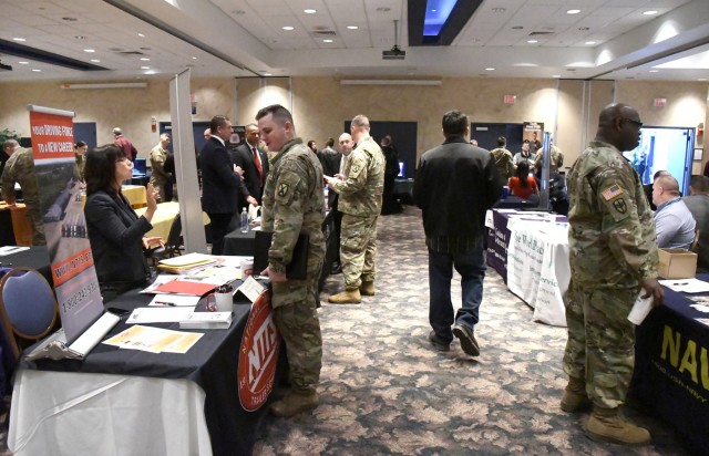 Fort Drum Soldiers, family members find future job opportunities at SFL-TAP career fair