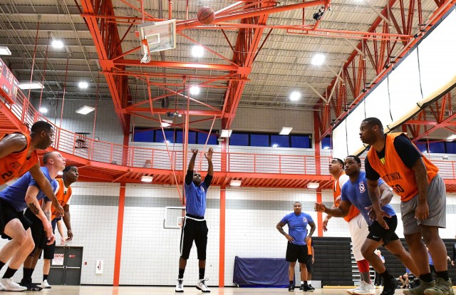 Undefeated season and multiple deployments define 2019 Knox basketball playoffs