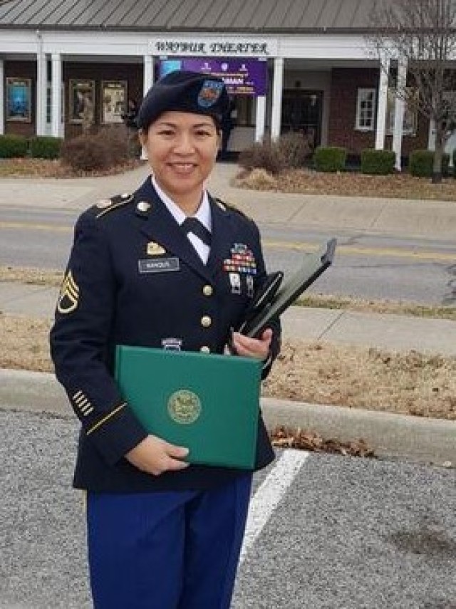 2ID SBDE Soldier earns Distinguished Honor Grad