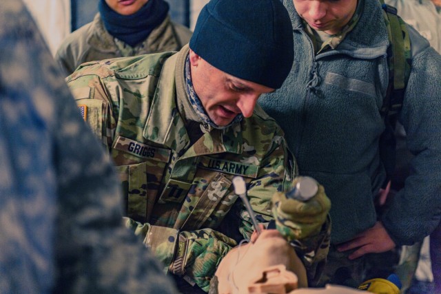 Oregon National Guard medics prepare for training