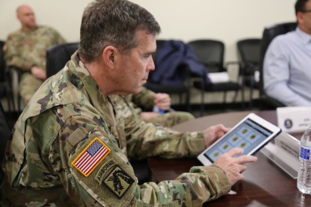 New Army app provides mobile access to HR, pay records