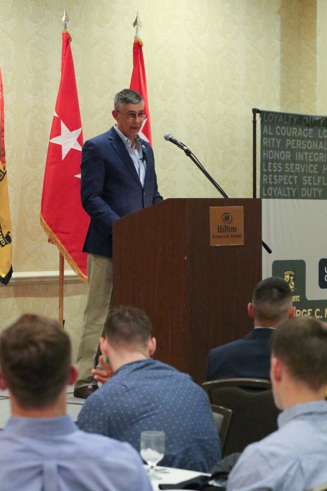 Townsend shares advice with Cadets at George C. Marshall seminar