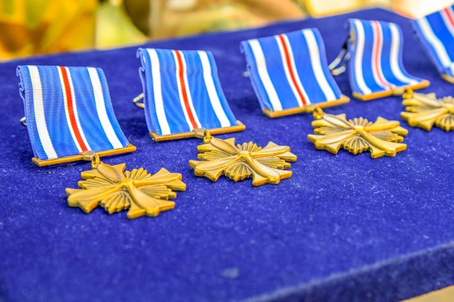 101st Airborne Division Soldiers Earn Distinguished Flying Cross