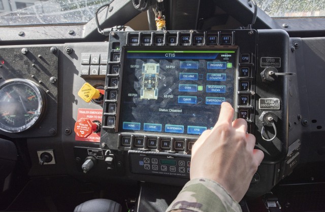 Soldiers learn cutting-edge features on first shipment of JLTVs