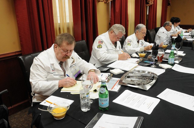 Judges work on top chef critiques