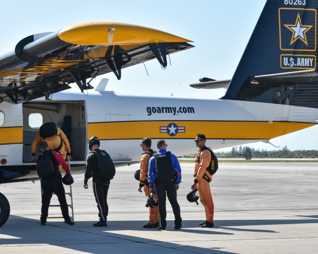 Golden Knights host joint training with other services, British Army