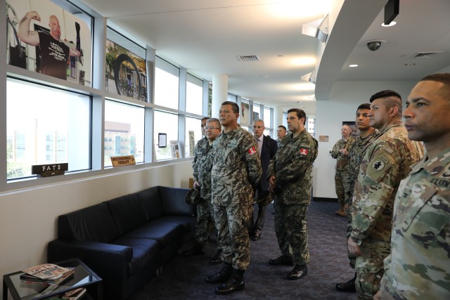 Army South Welcomes Peruvian Commanding Gen.