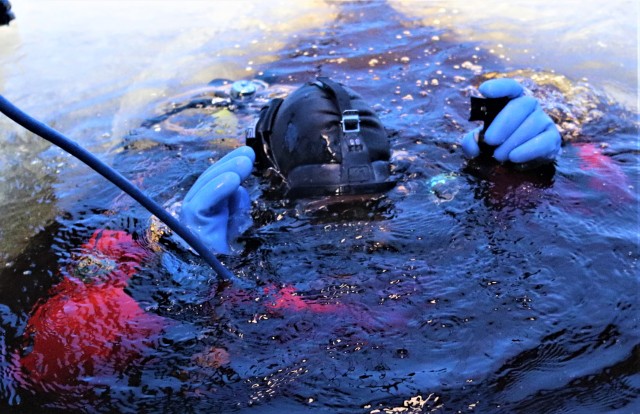 Firefighter dive training
