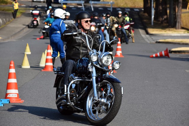 Japanese police train Camp Zama motorcyclists