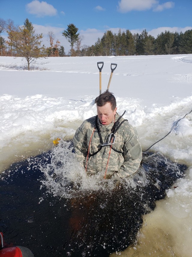 CWOC Class 19-04 finishes training at Fort McCoy; 32 students graduate
