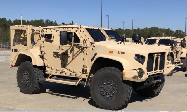 3rd Infantry Division Soldiers sign for first JLTVs