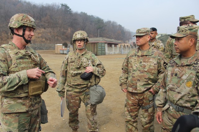 Command Sgt. Maj. Walter A. Tagalicud visits 121st Combat Support Hospital
