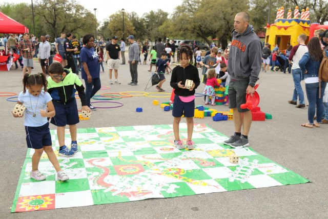 Harker Heights welcome home Brave Rifles troopers, Families