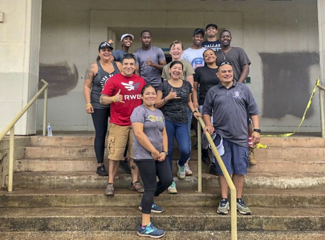 Tripler Soldiers volunteer at Pearl Haven Sanctuary