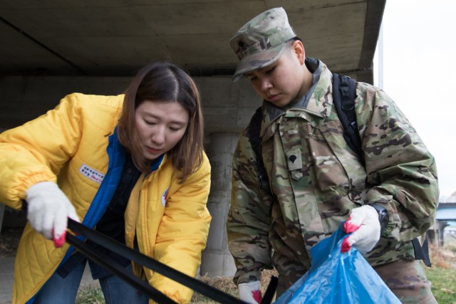 2019 Annual Shincheon River Cleanup unites a community