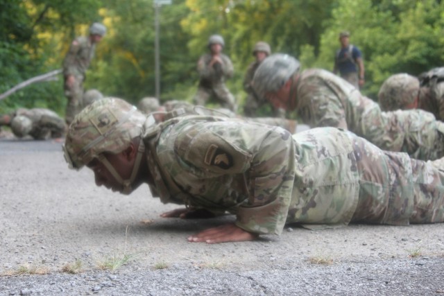 101st Airborne Division: Reserve, cadets participate in tactical combat physical training