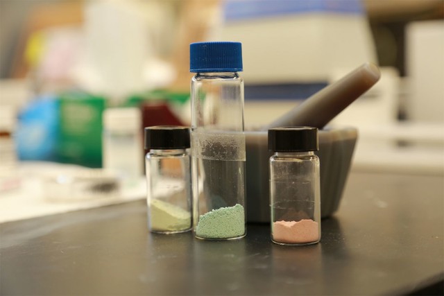 New Color Changing Materials Discovered for Chemical Threat Detection