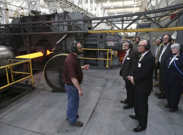 National commander tours Watervliet Arsenal