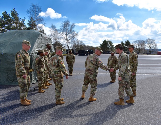 USAREUR CG meets with 5-4 ADA Soldiers