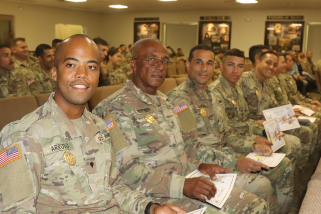 Army Reserve-PR Soldiers qualify for the German Armed Forces Proficiency Badge